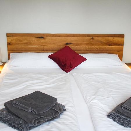 Kontraste Hotell Neumünster Exteriör bild