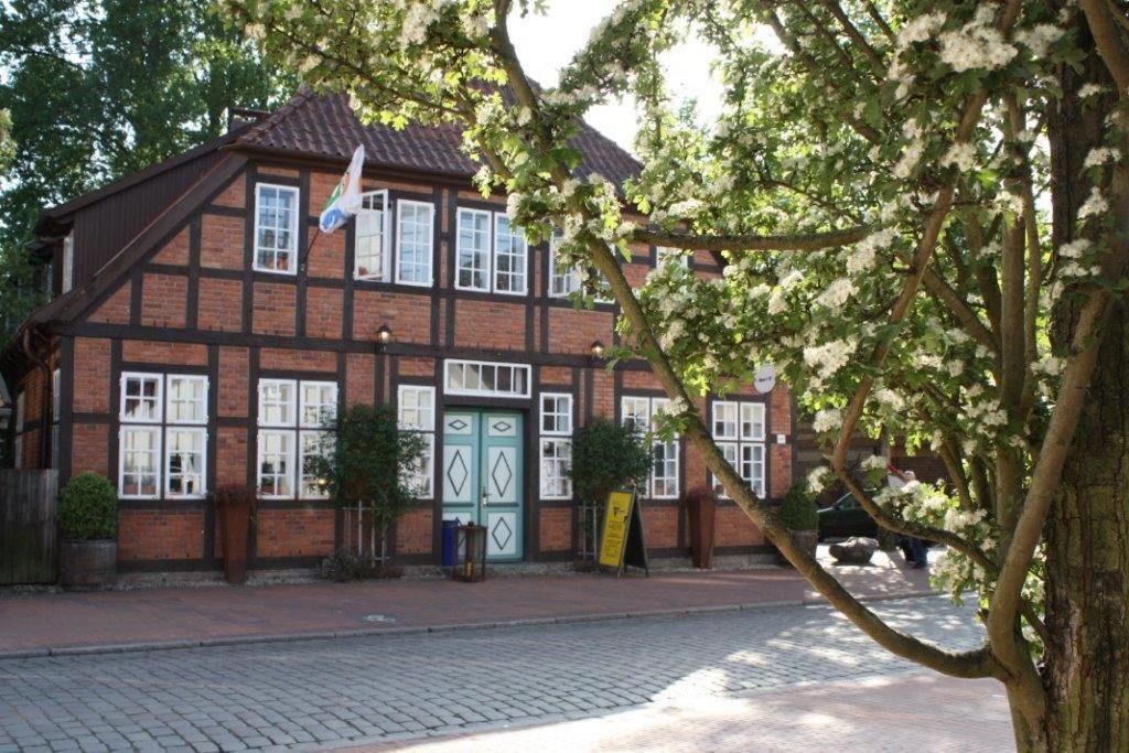 Kontraste Hotell Neumünster Exteriör bild
