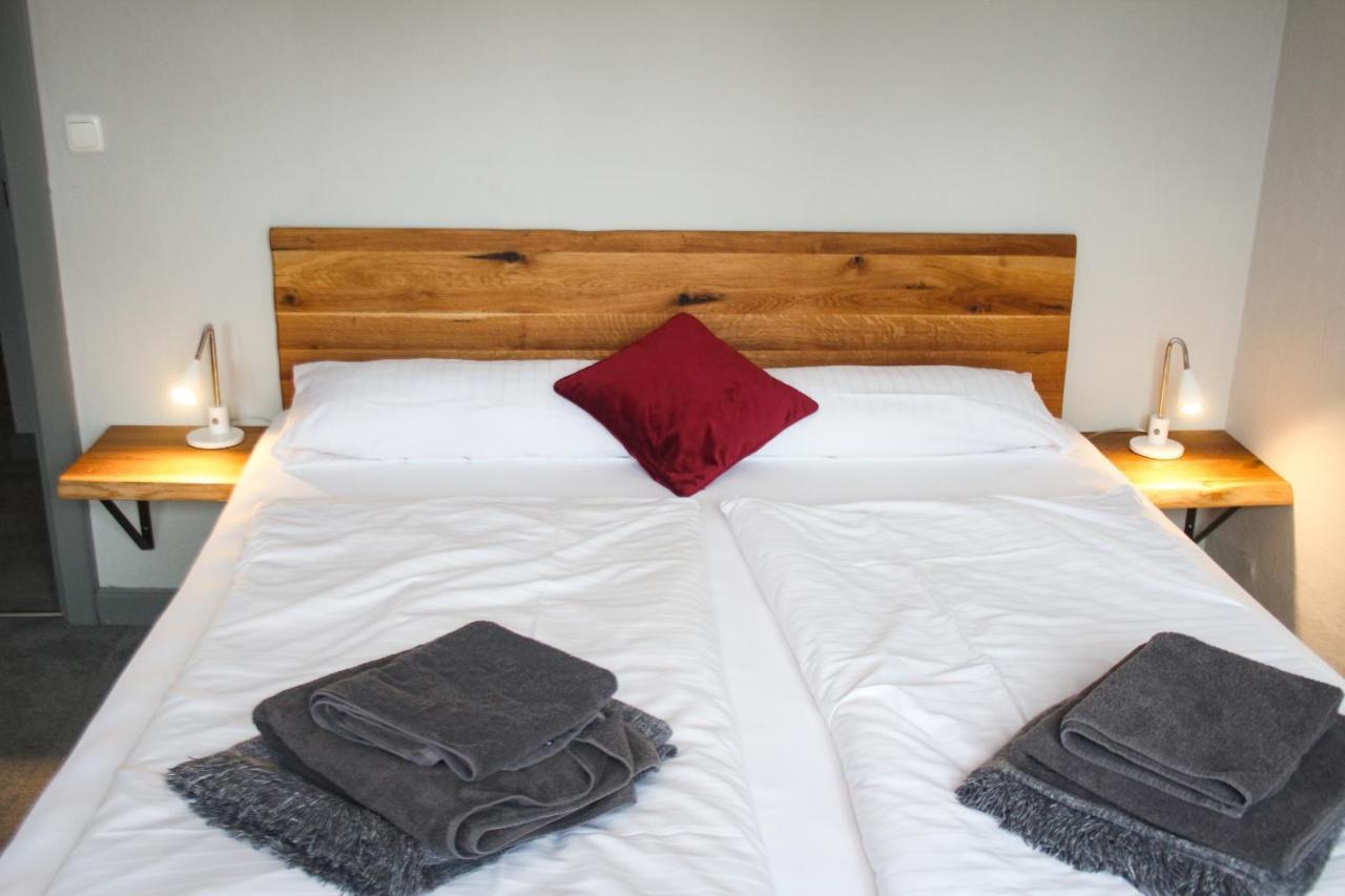 Kontraste Hotell Neumünster Exteriör bild