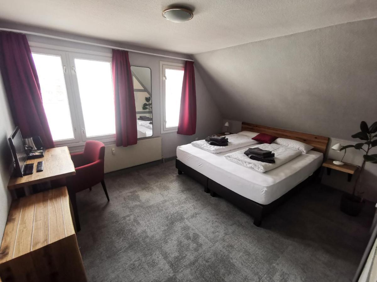 Kontraste Hotell Neumünster Exteriör bild
