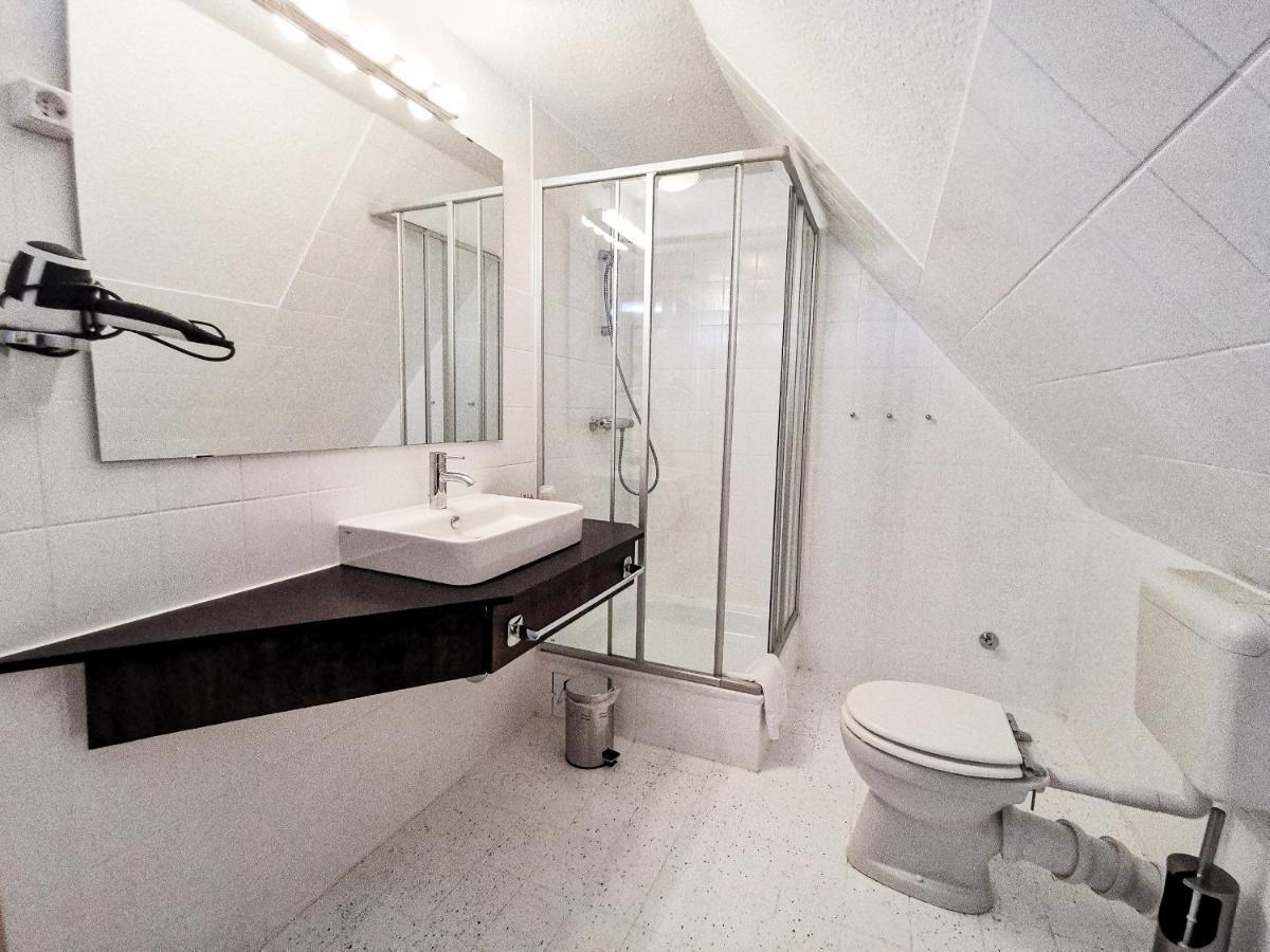 Kontraste Hotell Neumünster Exteriör bild